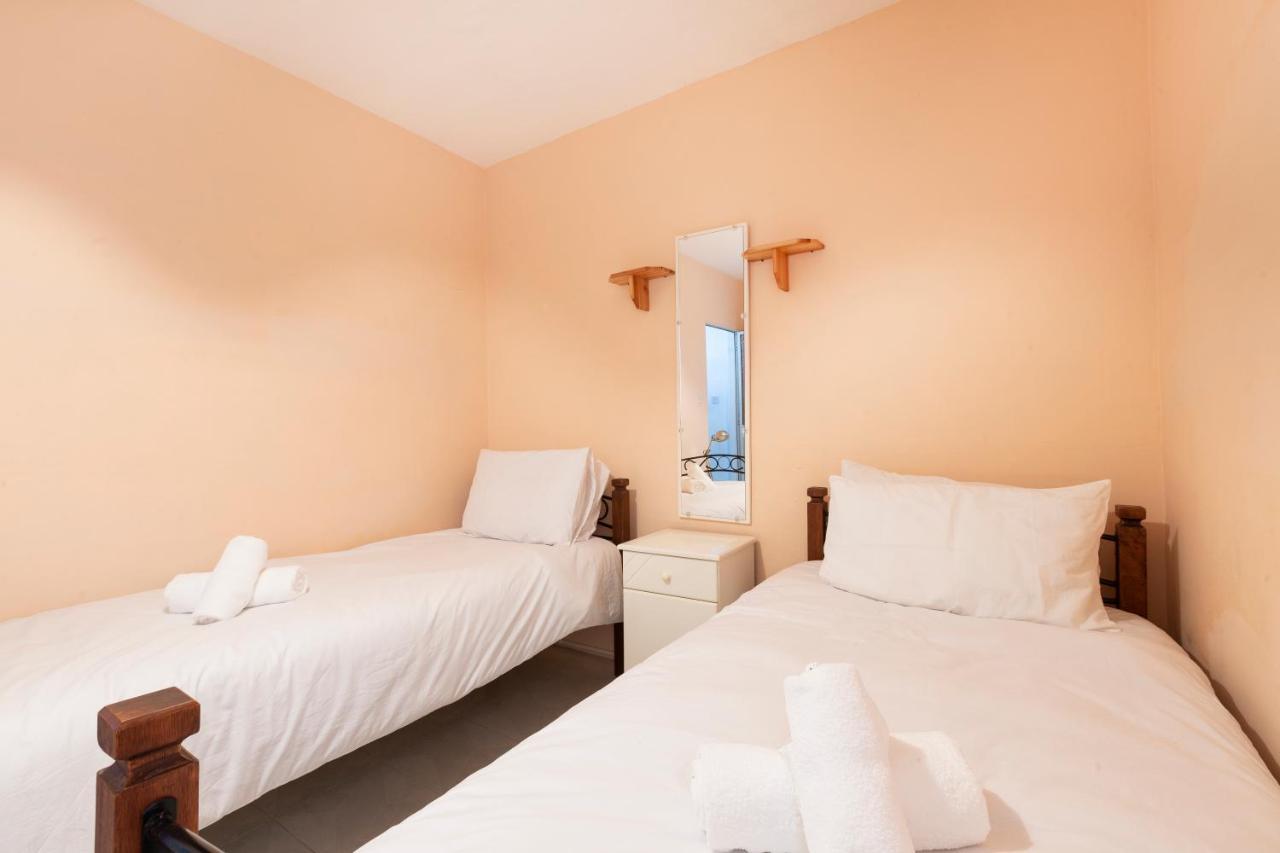 מליאהה Ne1 - Lovely 2 Bedroom Apartment. Perfect Location מראה חיצוני תמונה
